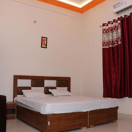 Hotel Kcr אגרה מראה חיצוני תמונה
