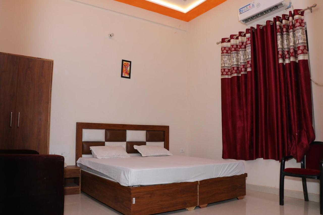 Hotel Kcr אגרה מראה חיצוני תמונה